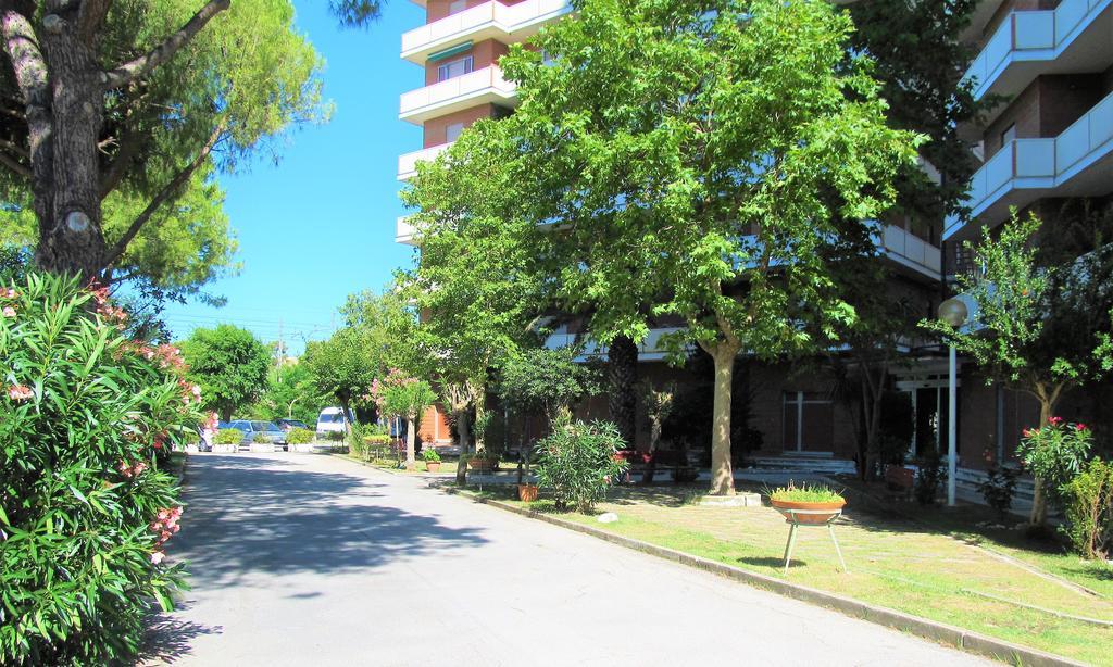 Pineta - Porto Recanati Hotel Exterior photo